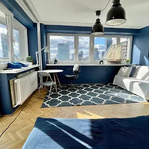 Super Blue ścisłe Centrum Dwie Linie Metra Netflix Wifi 300 Mbs Panorama Miasta , Warszawa Polska
